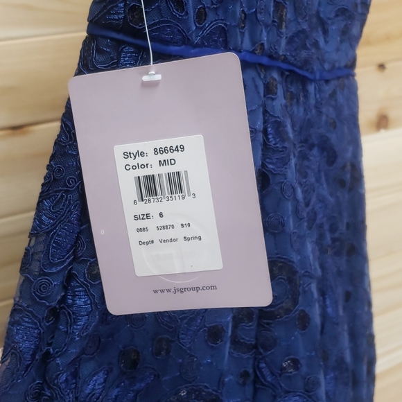 JS Collection Cocktail Dress - Picture 5 of 10